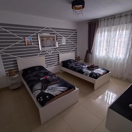 Nice Appartement Near Tradefair And City 8 Min. Colónia Exterior foto