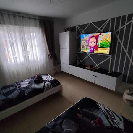 Nice Appartement Near Tradefair And City 8 Min. Colónia Exterior foto